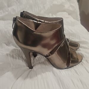 Vince Camuto Metallic Gold Heels